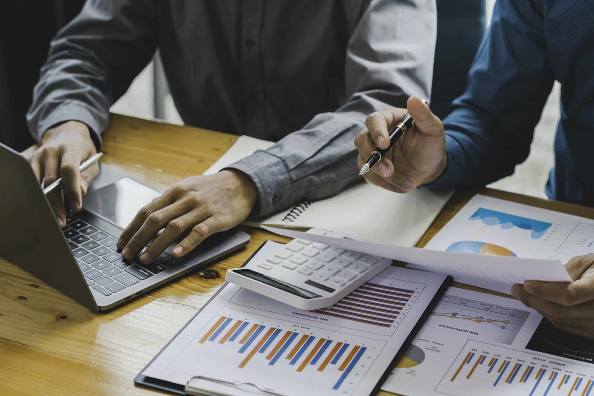 Comment évaluer les risques et les rendements d'un investissement immobilier